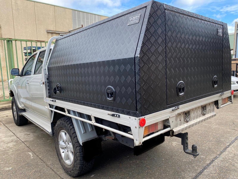 A Guide to Preparing for Your UTE Canopy Installation